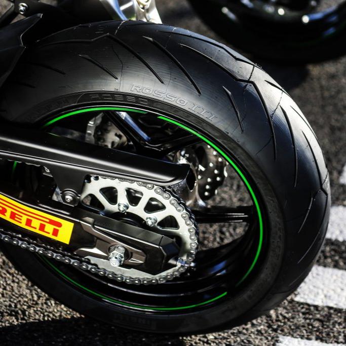 ยางนอก Pirelli Diablo Rosso III (สำหรับขอบ17)